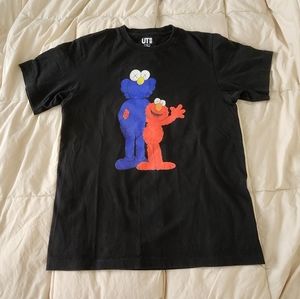 kaws x Uniqlo Sesame Street shirt